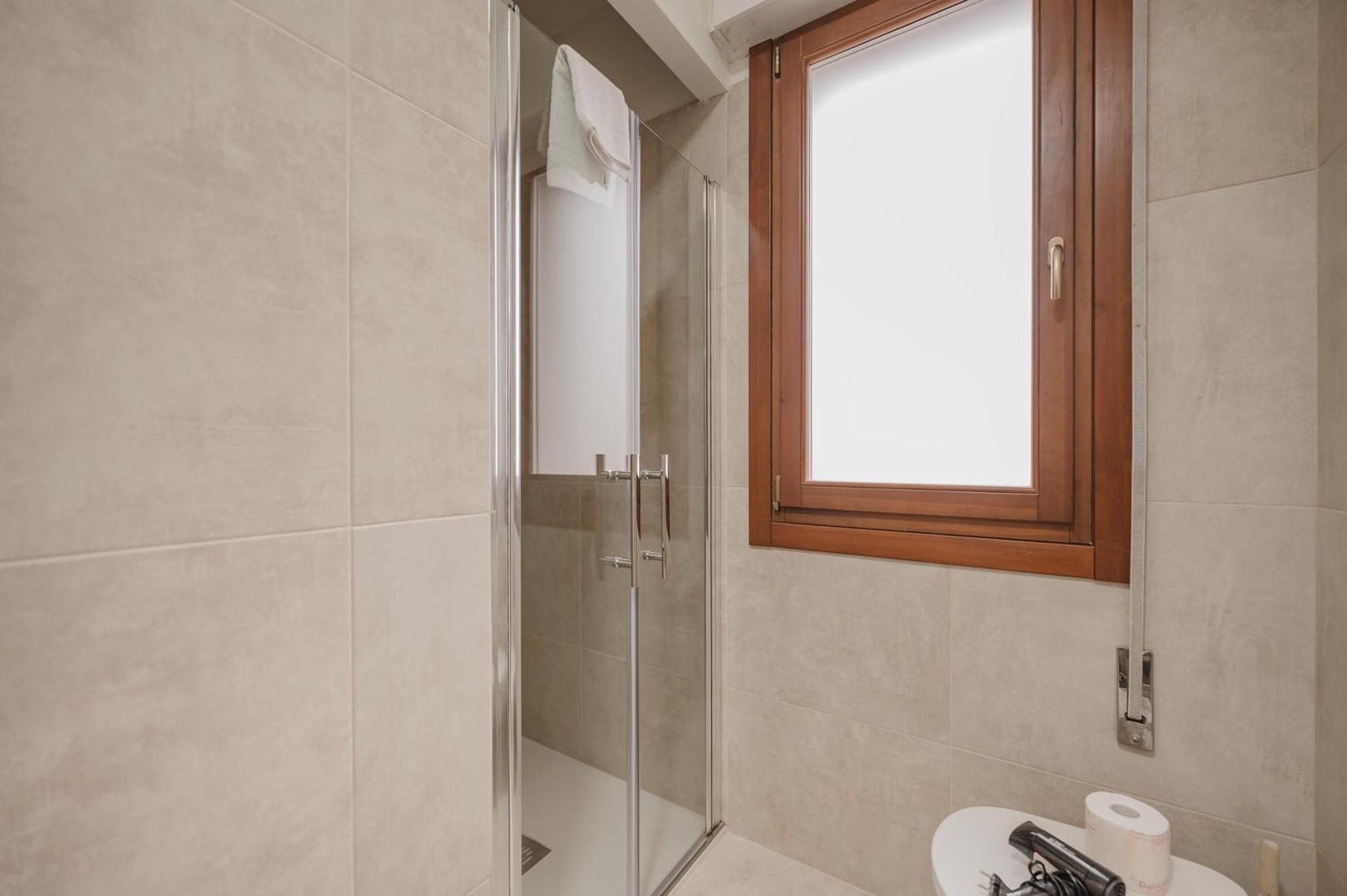 Appartamento Viky Flat - 15 Min From & Free Parking *