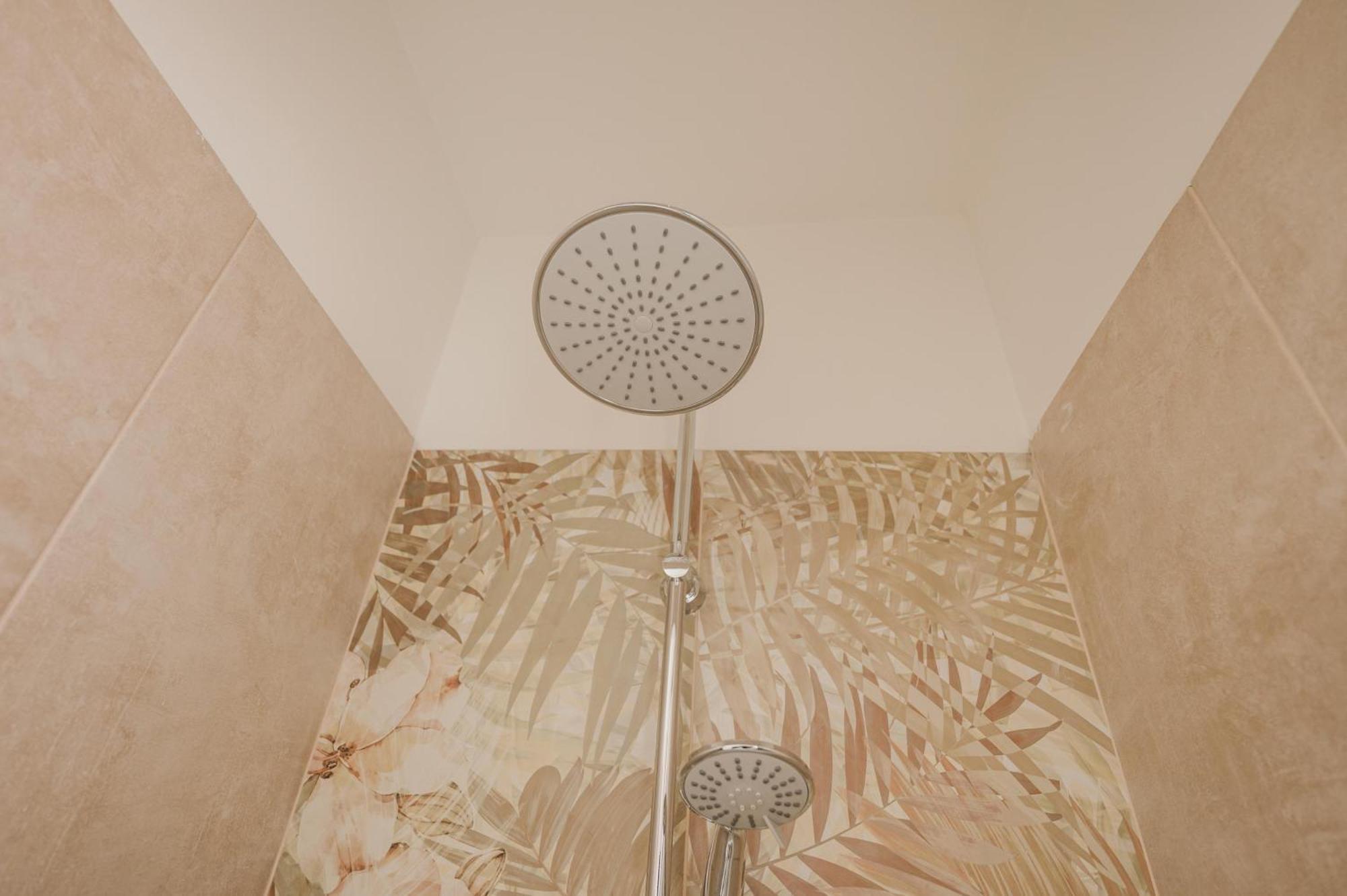 Viky Flat - 15 Min From & Free Parking *